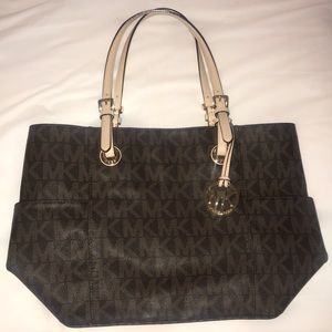 Michael Kors Jet Set Tote